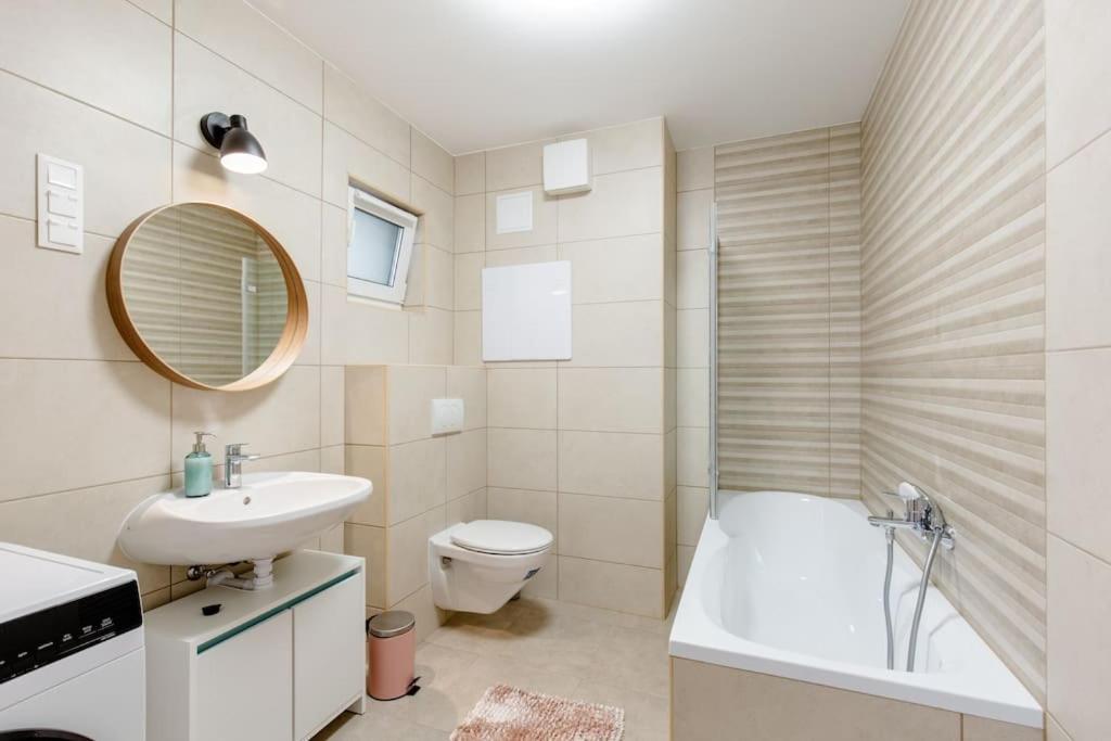 Szondi Corner Apartament *